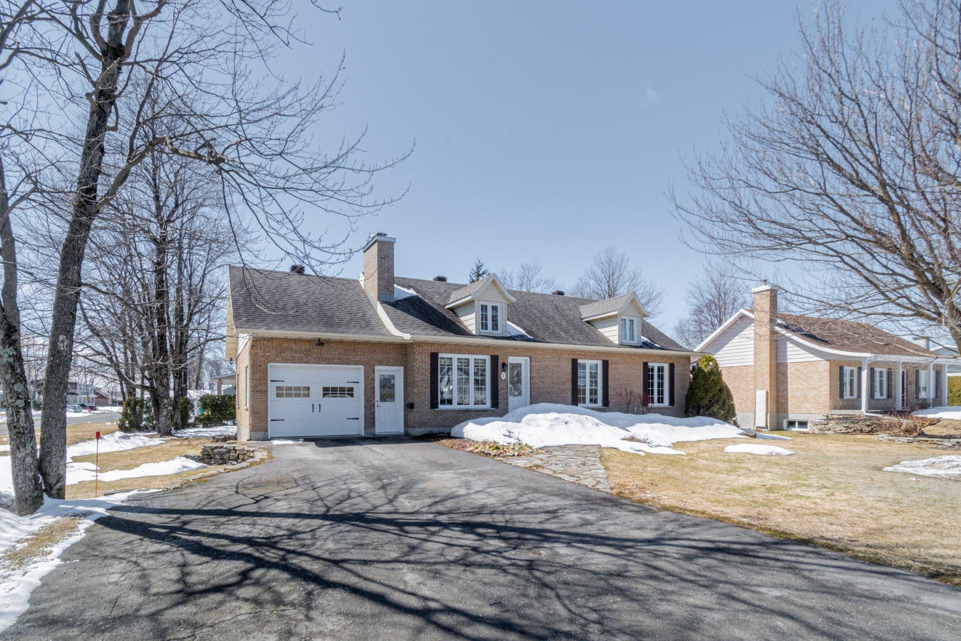 









1


Rue des Bouleaux

,
Saint-Anselme,




QC
G0R2N0

