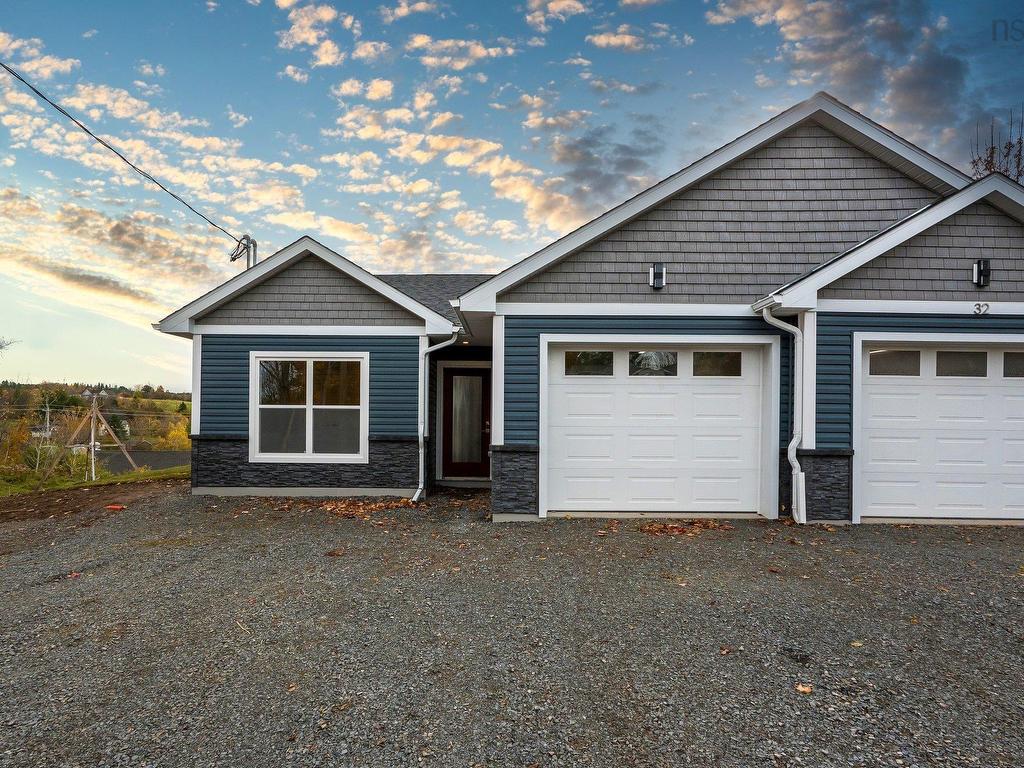 












38 Pemberton Avenue

,
Garlands Crossing,




NS
B0N 2T0

