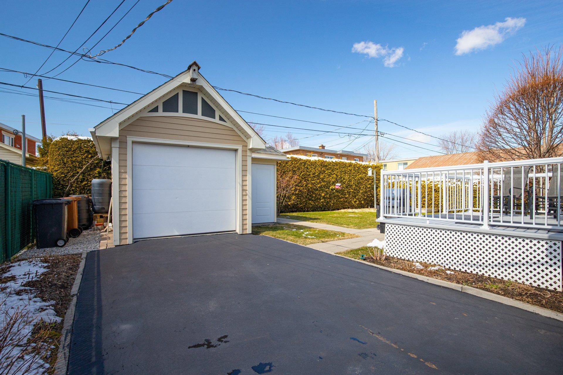 









1530


Rue Vidal

,
Saint-Hyacinthe,




QC
J2T1A9

