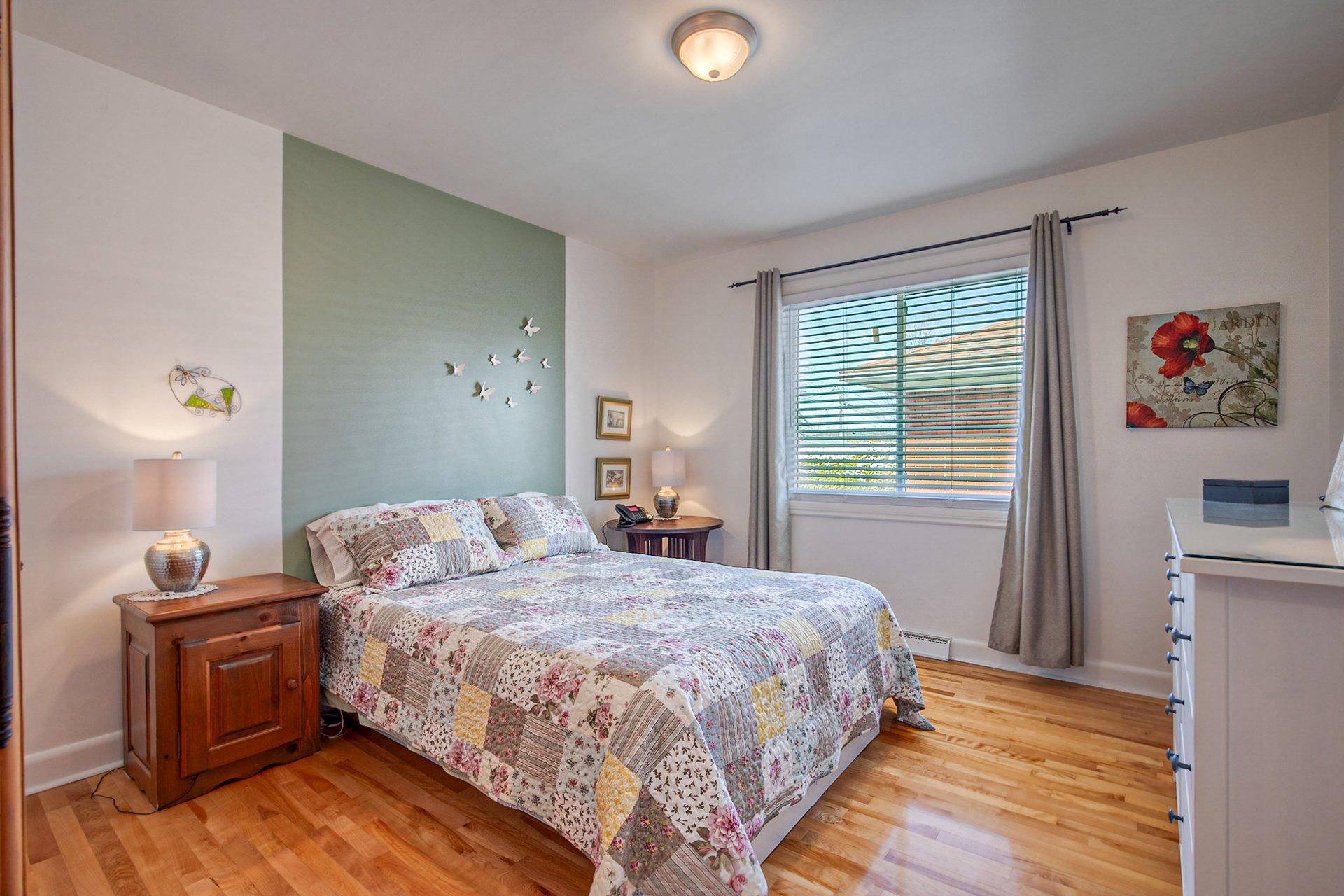 









1530


Rue Vidal

,
Saint-Hyacinthe,




QC
J2T1A9

