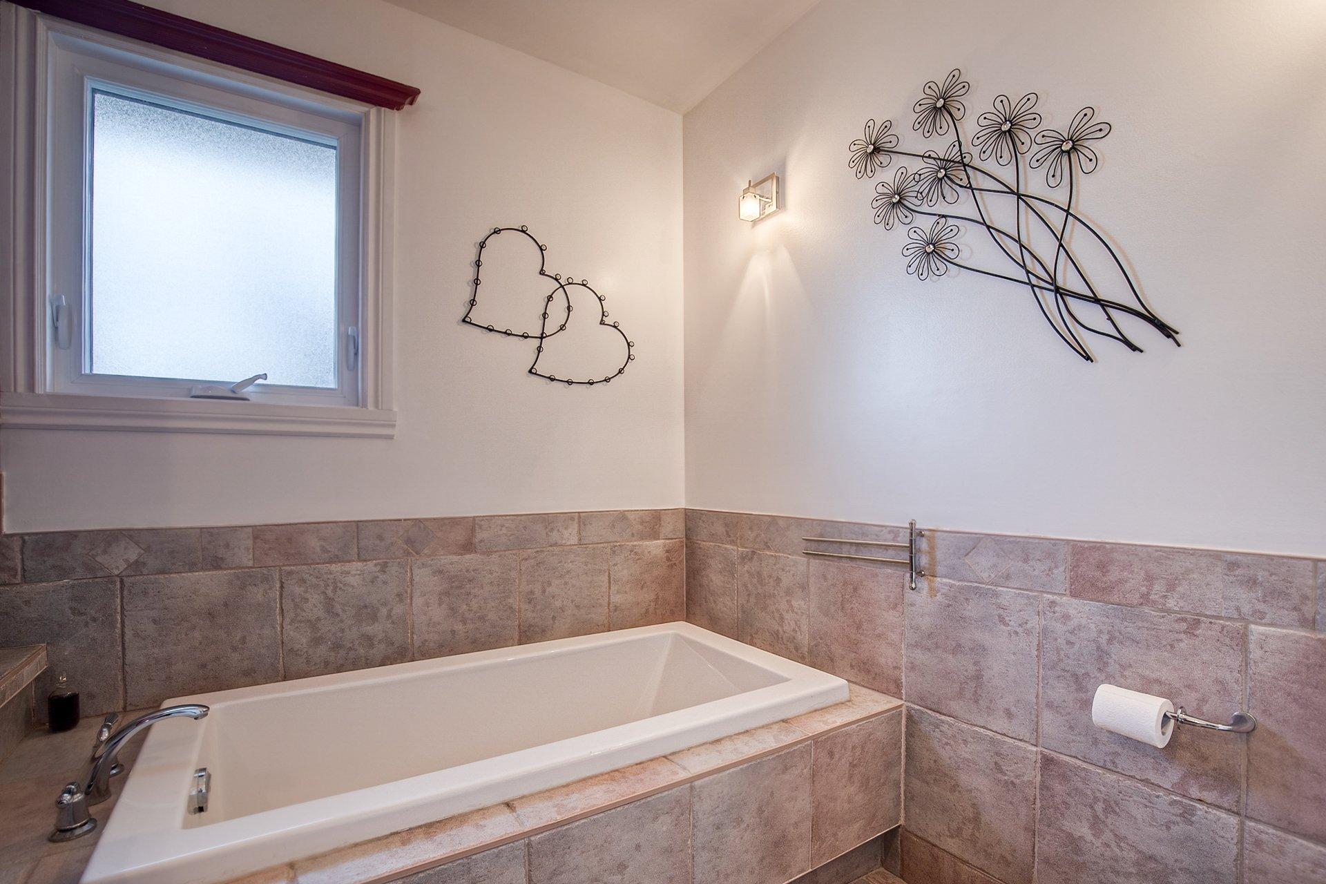 









1530


Rue Vidal

,
Saint-Hyacinthe,




QC
J2T1A9

