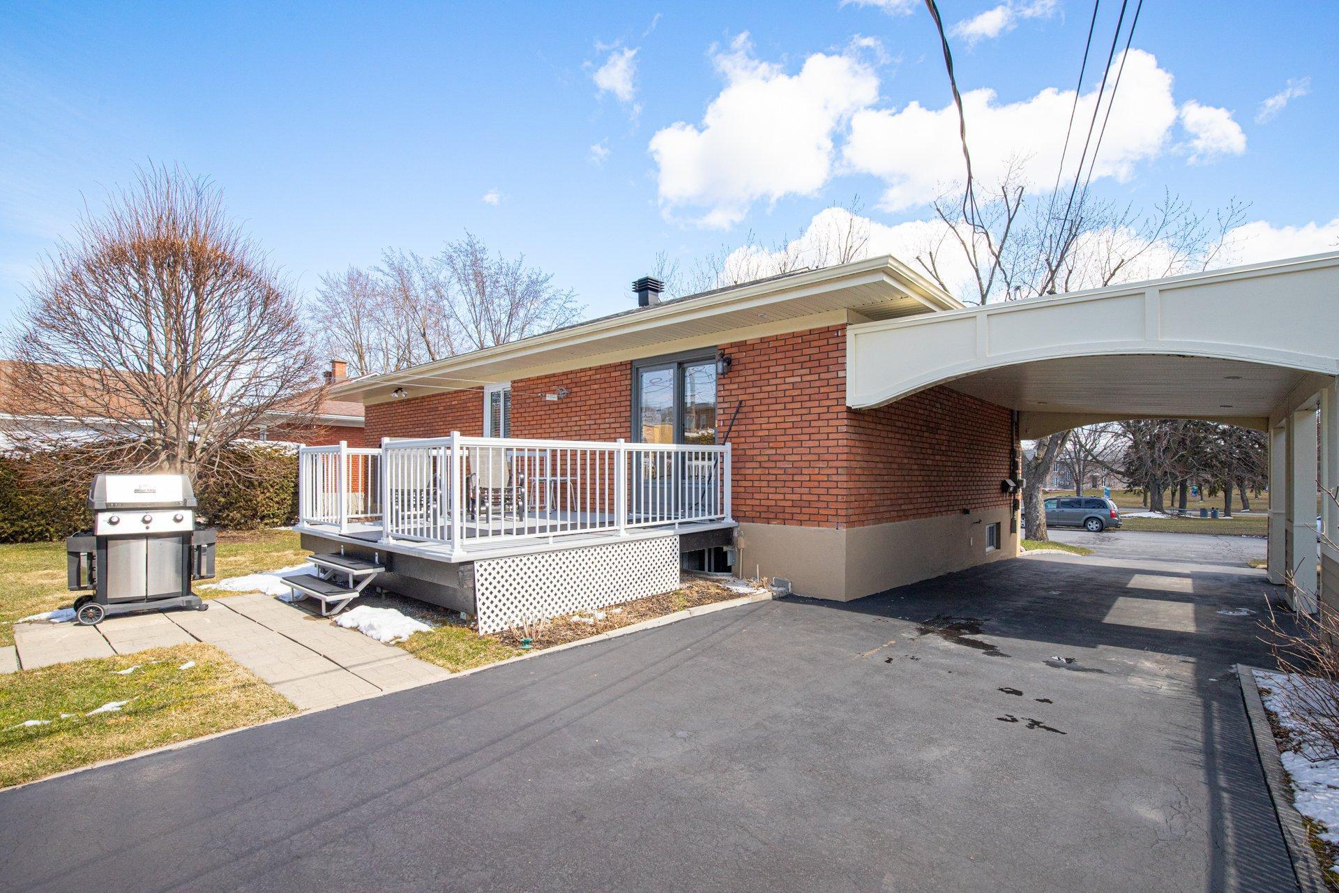 









1530


Rue Vidal

,
Saint-Hyacinthe,




QC
J2T1A9

