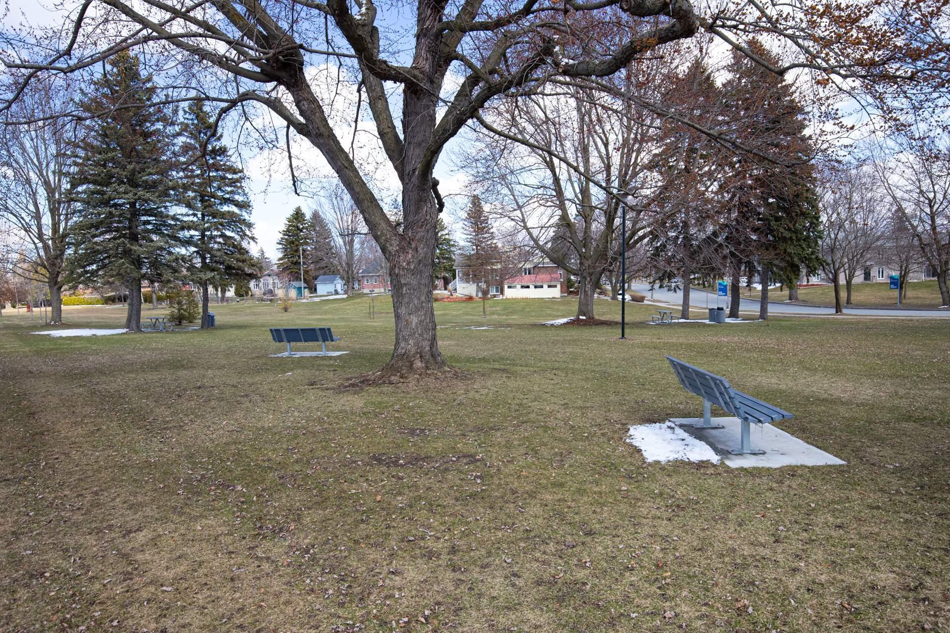 









1530


Rue Vidal

,
Saint-Hyacinthe,




QC
J2T1A9

