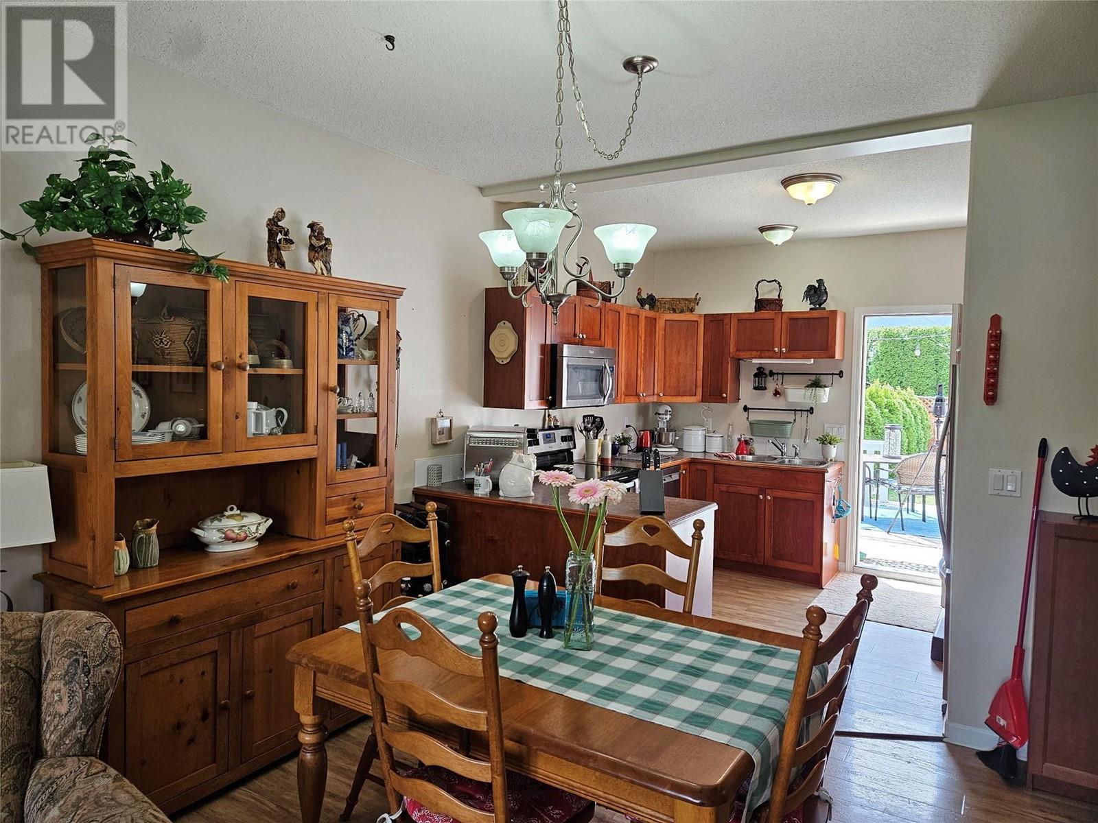 












713 9th Avenue

,
Keremeos,




British Columbia
V0X1N3

