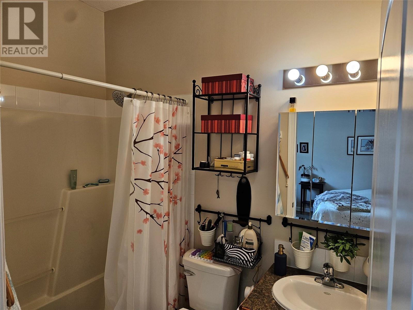 












713 9th Avenue

,
Keremeos,




British Columbia
V0X1N3

