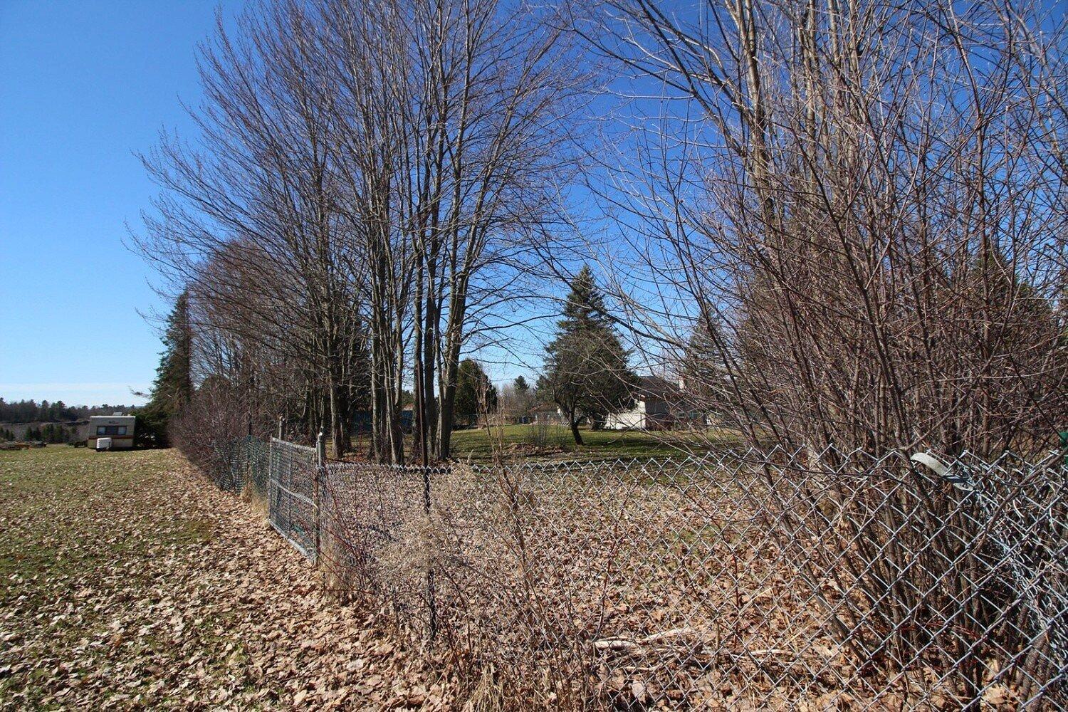 









15240


Route 143

,
Stanstead-Est,




QC
J0B1C0

