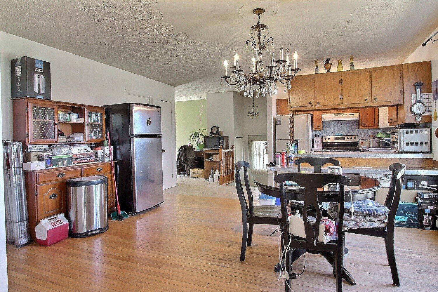 









15240


Route 143

,
Stanstead-Est,




QC
J0B1C0

