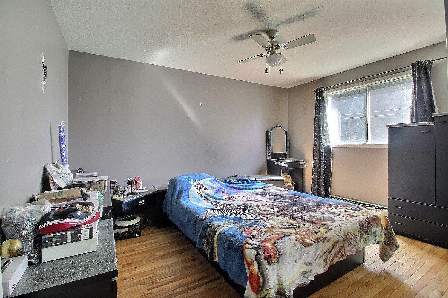 









15240


Route 143

,
Stanstead-Est,




QC
J0B1C0

