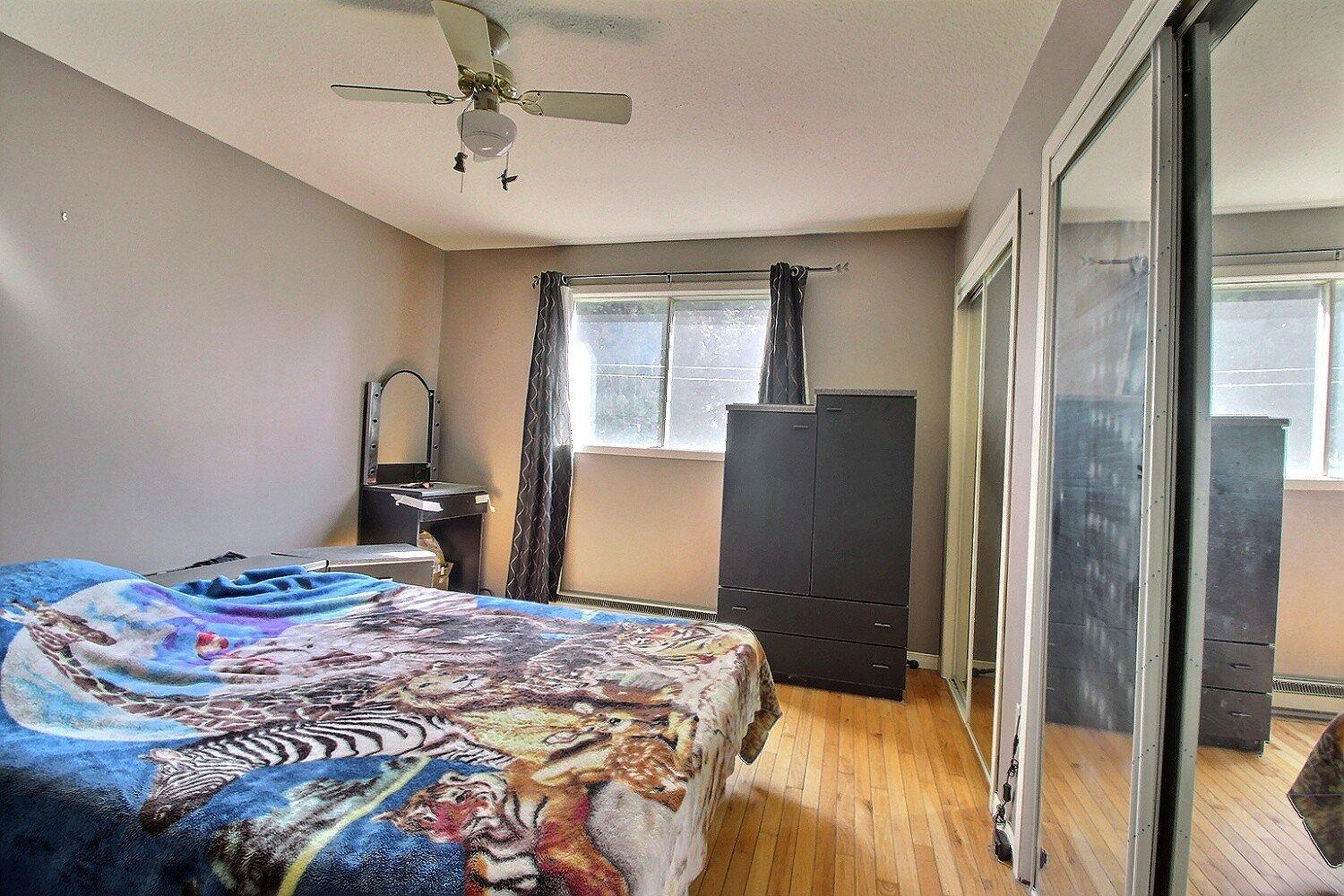 









15240


Route 143

,
Stanstead-Est,




QC
J0B1C0

