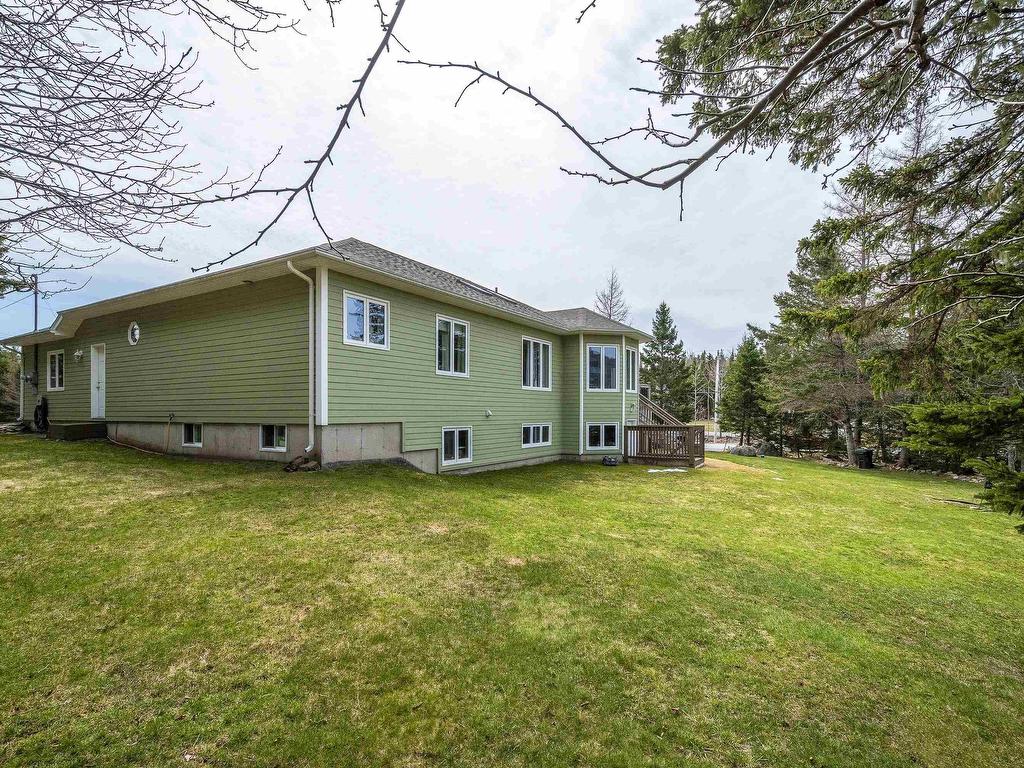 












2 Deer Run

,
Glen Haven,




NS
B3Z 2S4

