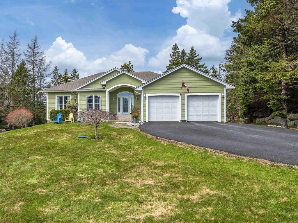 












2 Deer Run

,
Glen Haven,




NS
B3Z 2S4

