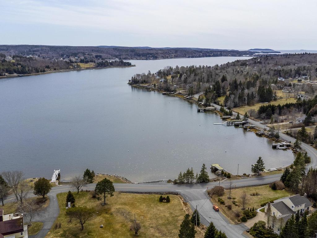 












2 Deer Run

,
Glen Haven,




NS
B3Z 2S4

