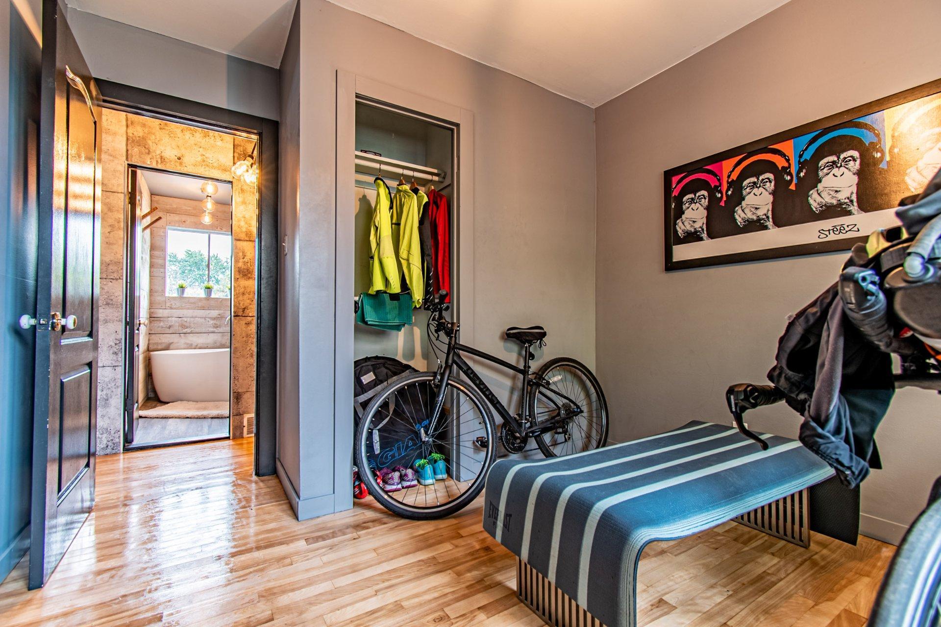 









2634


Rue de Dieppe

,
Longueuil (Le Vieux-Longueuil),




QC
J4L2K5

