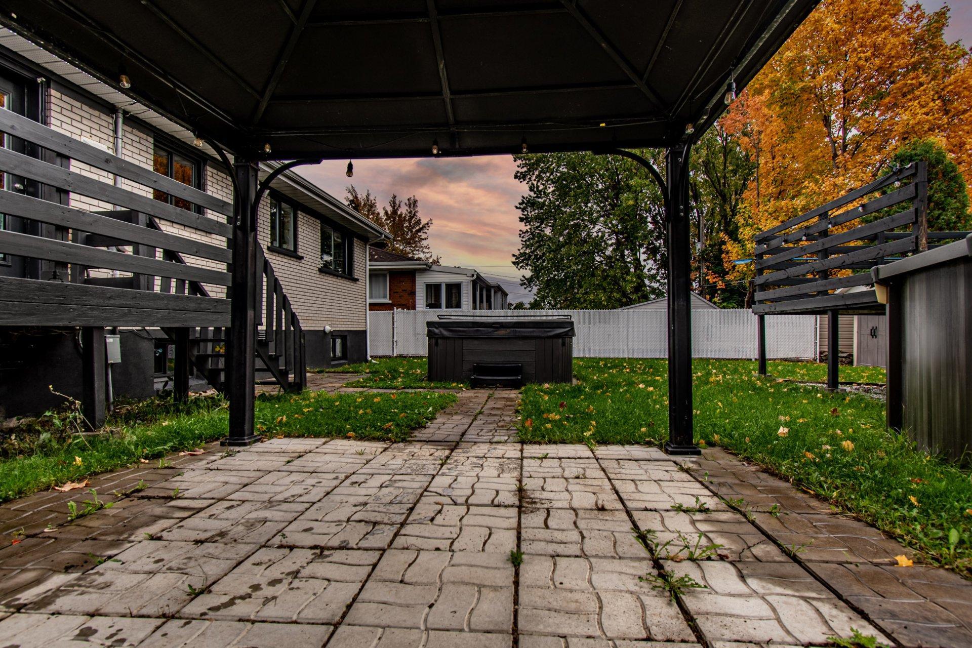









2634


Rue de Dieppe

,
Longueuil (Le Vieux-Longueuil),




QC
J4L2K5

