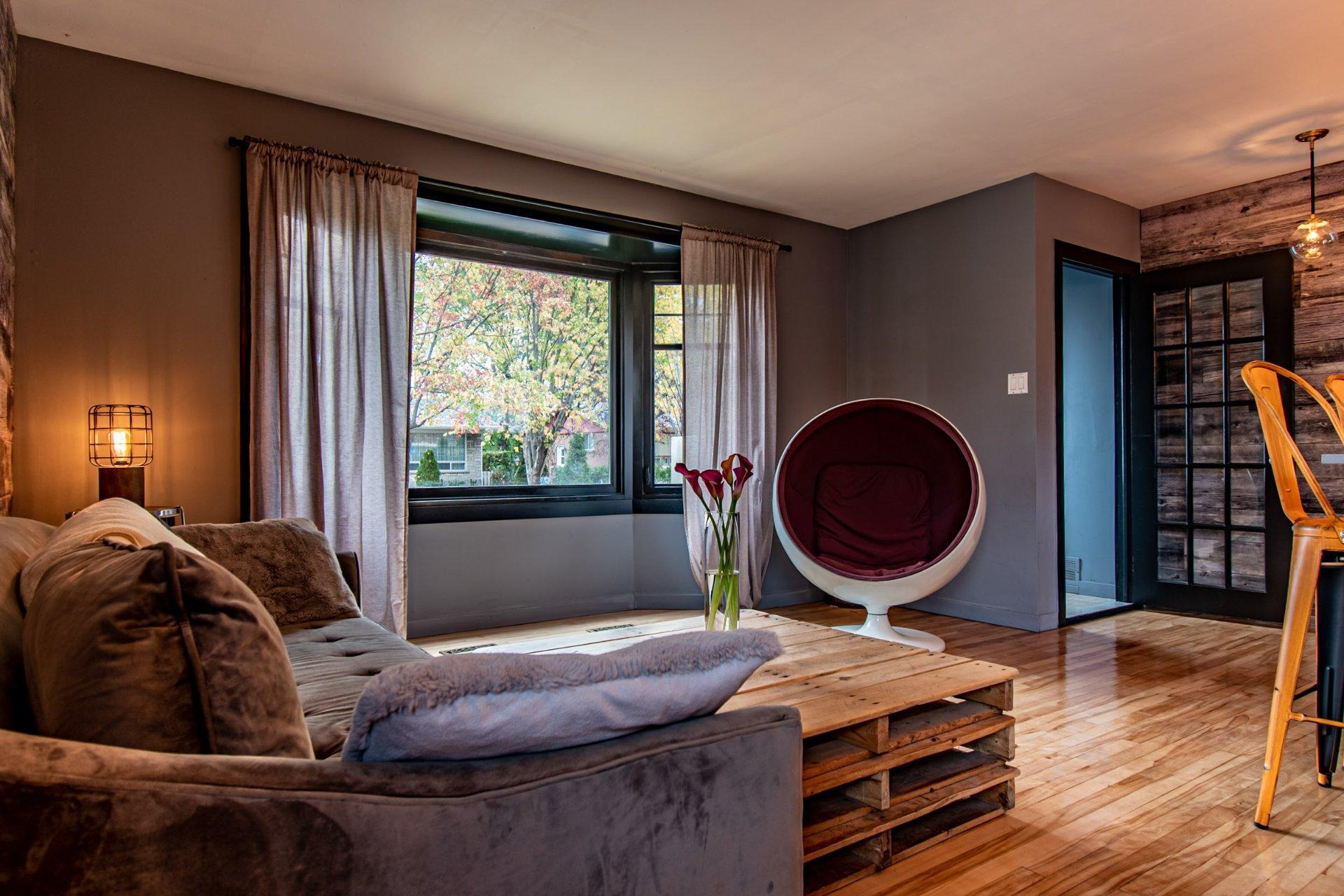 









2634


Rue de Dieppe

,
Longueuil (Le Vieux-Longueuil),




QC
J4L2K5

