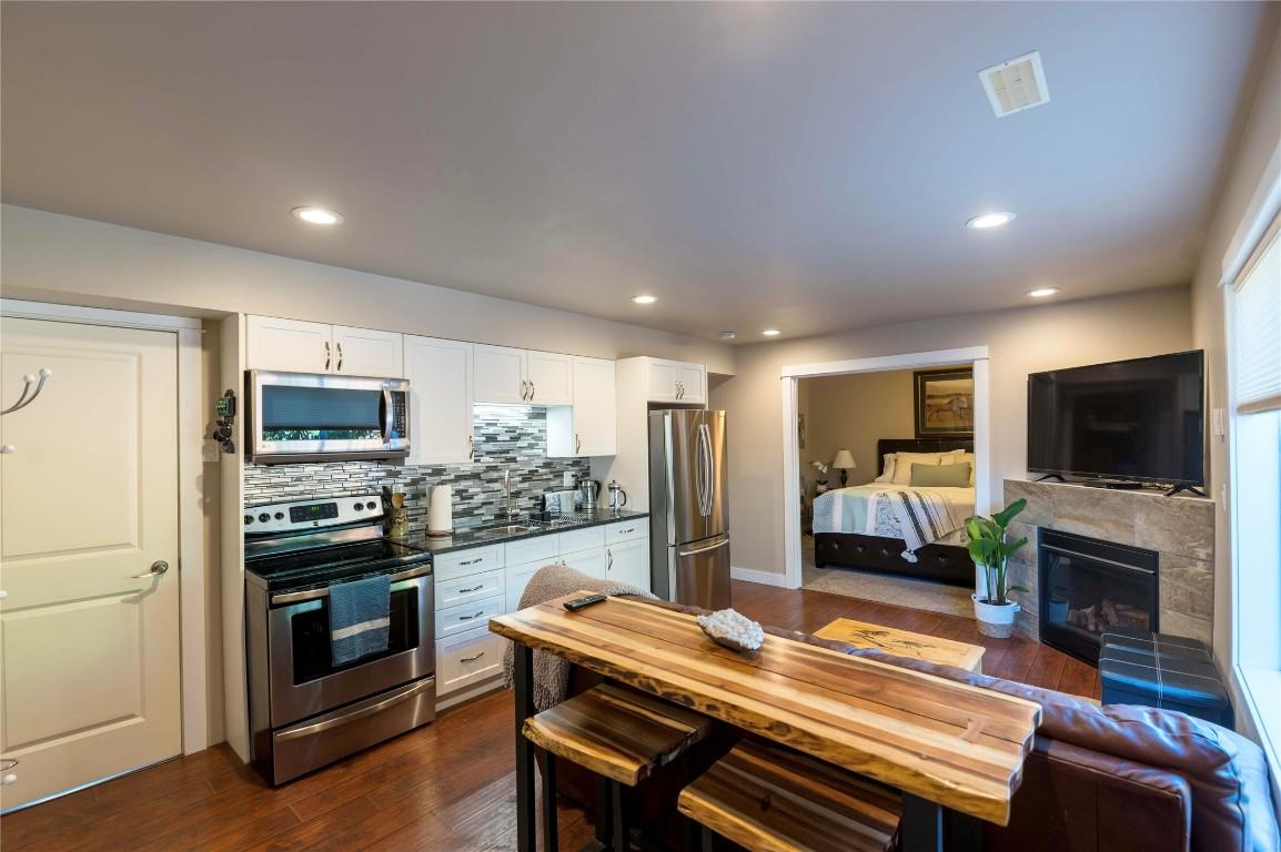 









1866


Parkcrest

Avenue,
Kamloops,




BC
V2B 4W9

