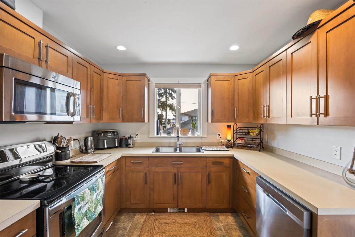 









1866


Parkcrest

Avenue,
Kamloops,




BC
V2B 4W9

