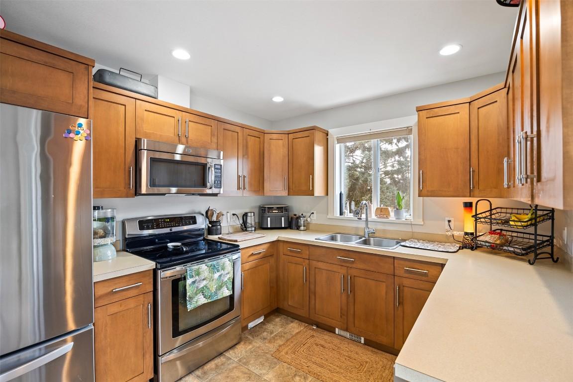 









1866


Parkcrest

Avenue,
Kamloops,




BC
V2B 4W9

