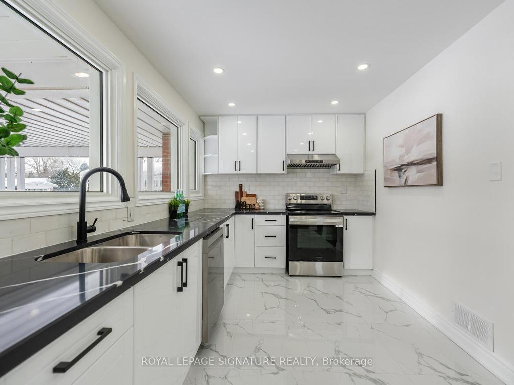 









38


Deerfield

Road,
Toronto,




ON
M1K 4X1

