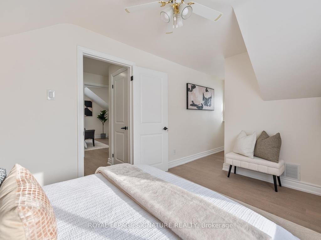 









38


Deerfield

Road,
Toronto,




ON
M1K 4X1

