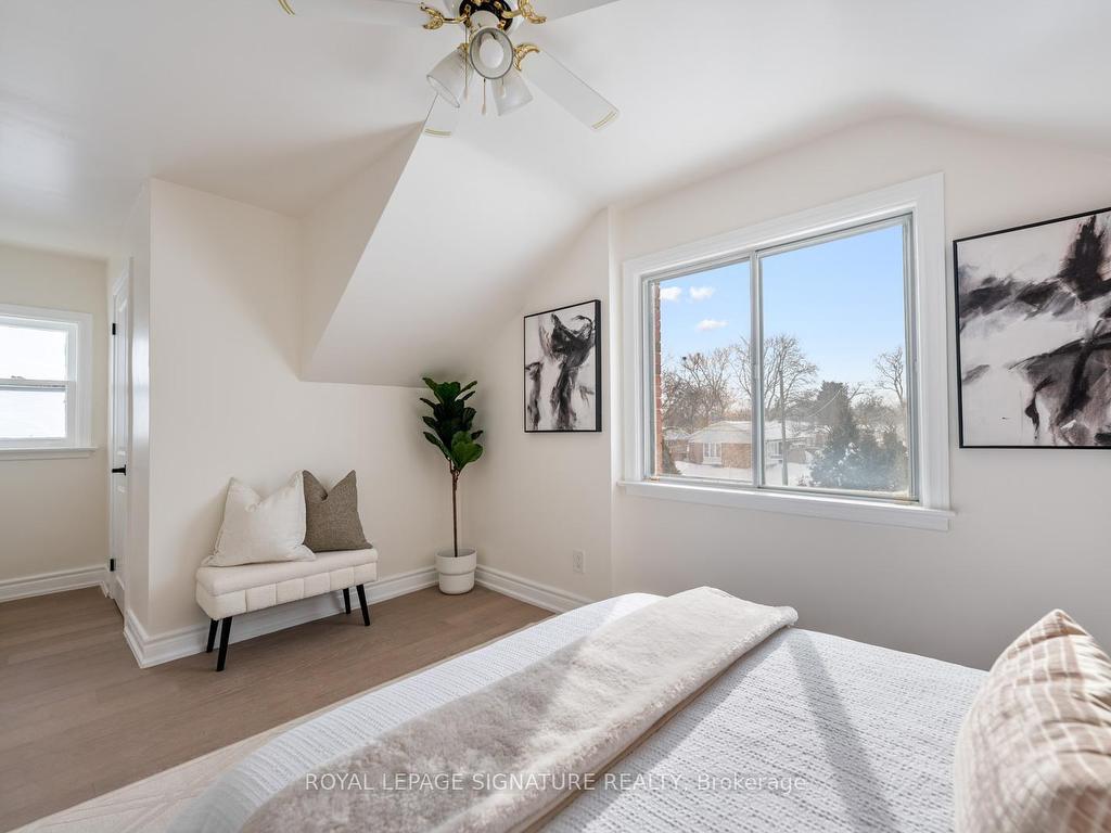 









38


Deerfield

Road,
Toronto,




ON
M1K 4X1

