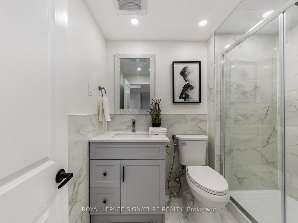 









38


Deerfield

Road,
Toronto,




ON
M1K 4X1

