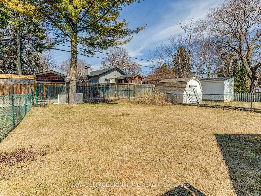 









38


Deerfield

Road,
Toronto,




ON
M1K 4X1

