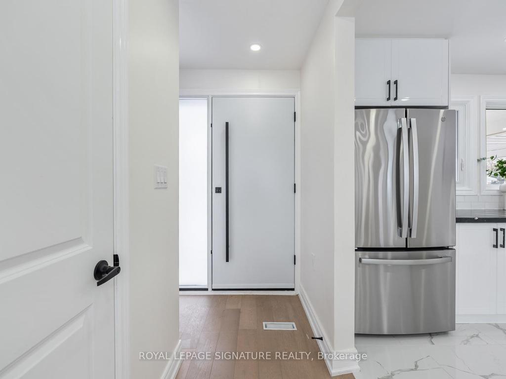 









38


Deerfield

Road,
Toronto,




ON
M1K 4X1

