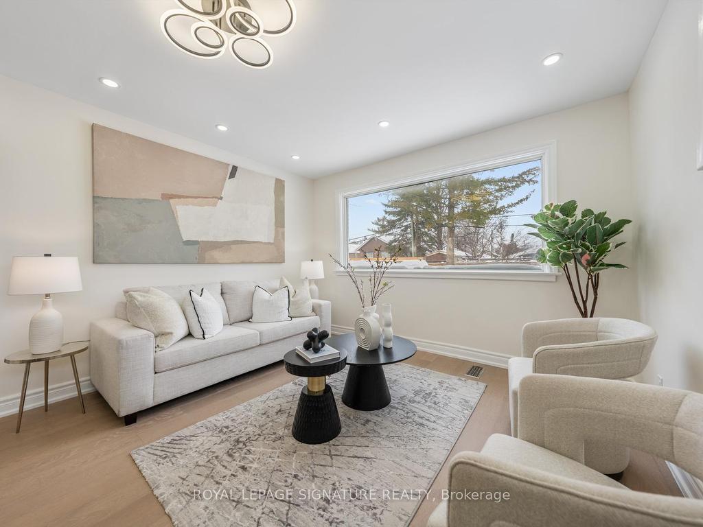 









38


Deerfield

Road,
Toronto,




ON
M1K 4X1


