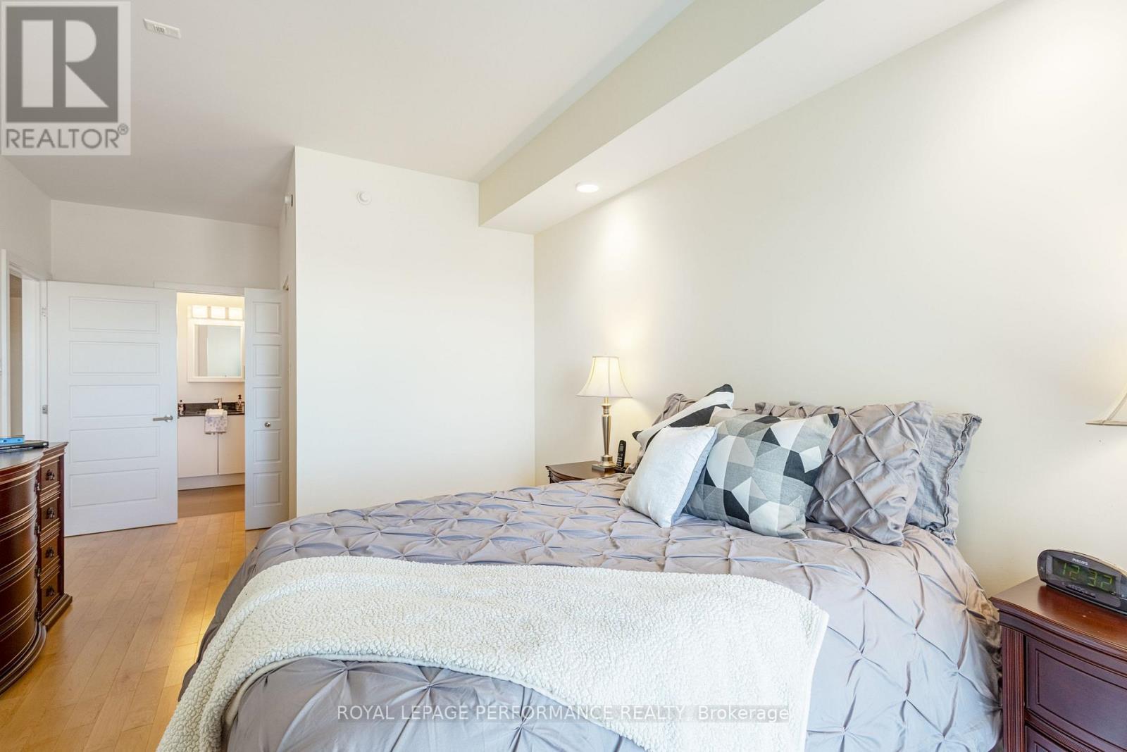 












1001 - 330 TITAN PRIVATE

,
Ottawa,




Ontario
K2G1G3

