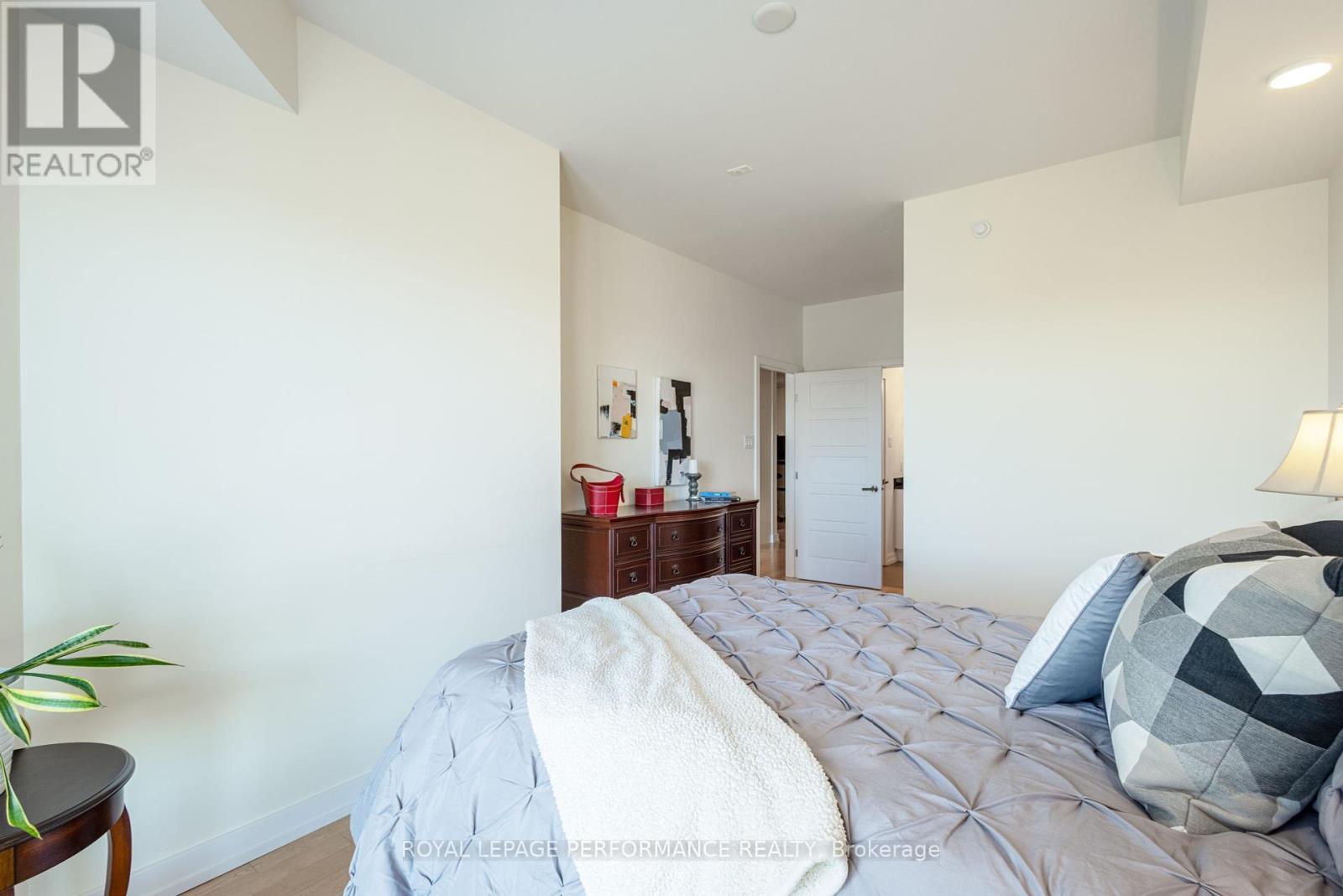 












1001 - 330 TITAN PRIVATE

,
Ottawa,




Ontario
K2G1G3

