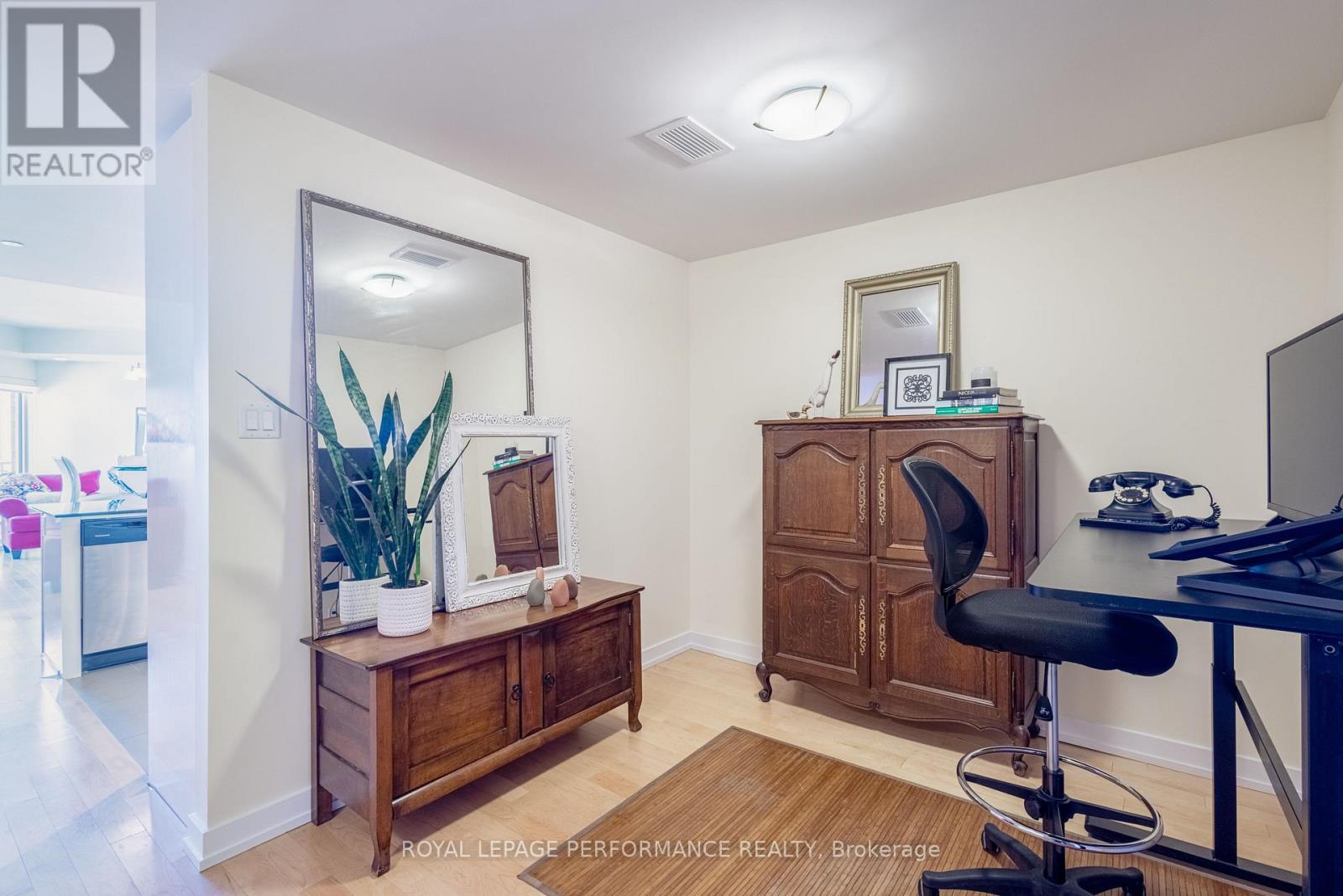 












1001 - 330 TITAN PRIVATE

,
Ottawa,




Ontario
K2G1G3

