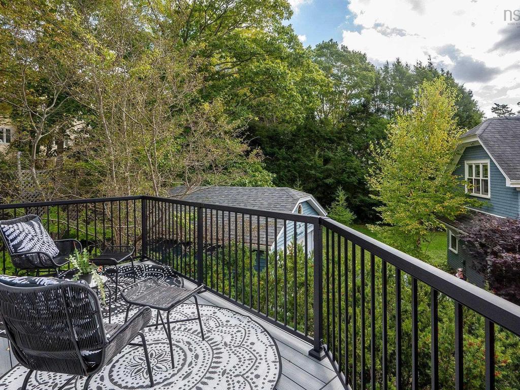 












978 Winwick Road

,
Halifax,




NS
B3H 4L5

