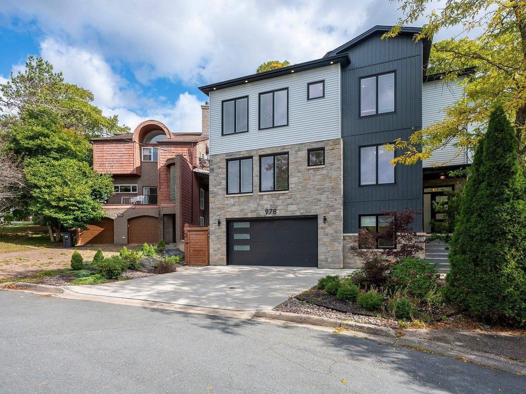












978 Winwick Road

,
Halifax,




NS
B3H 4L5


