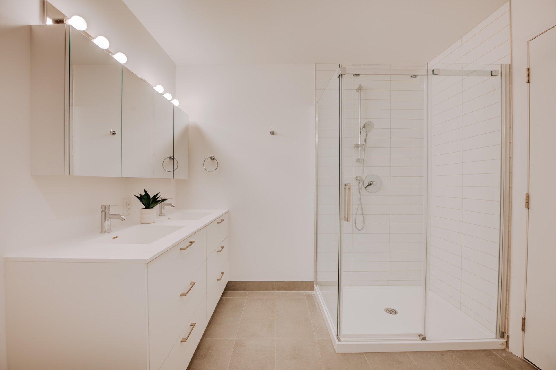 









3155


Av. Parkville

, 306,
Montréal (Mercier/Hochelaga-Maisonneuve),




QC
H1N0E7

