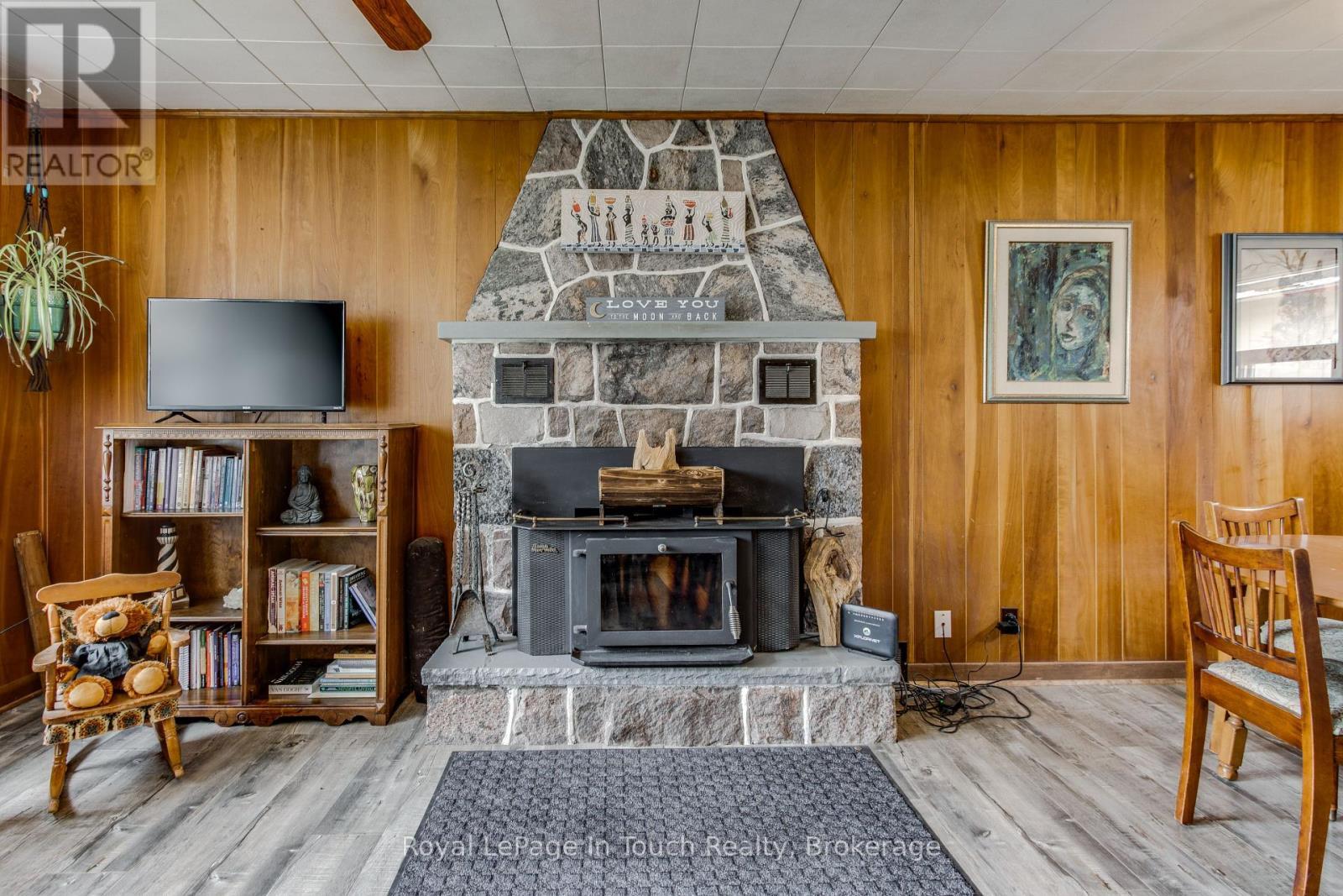 












1651 TINY BEACHES ROAD N

,
Tiny,




Ontario
L9M0H2

