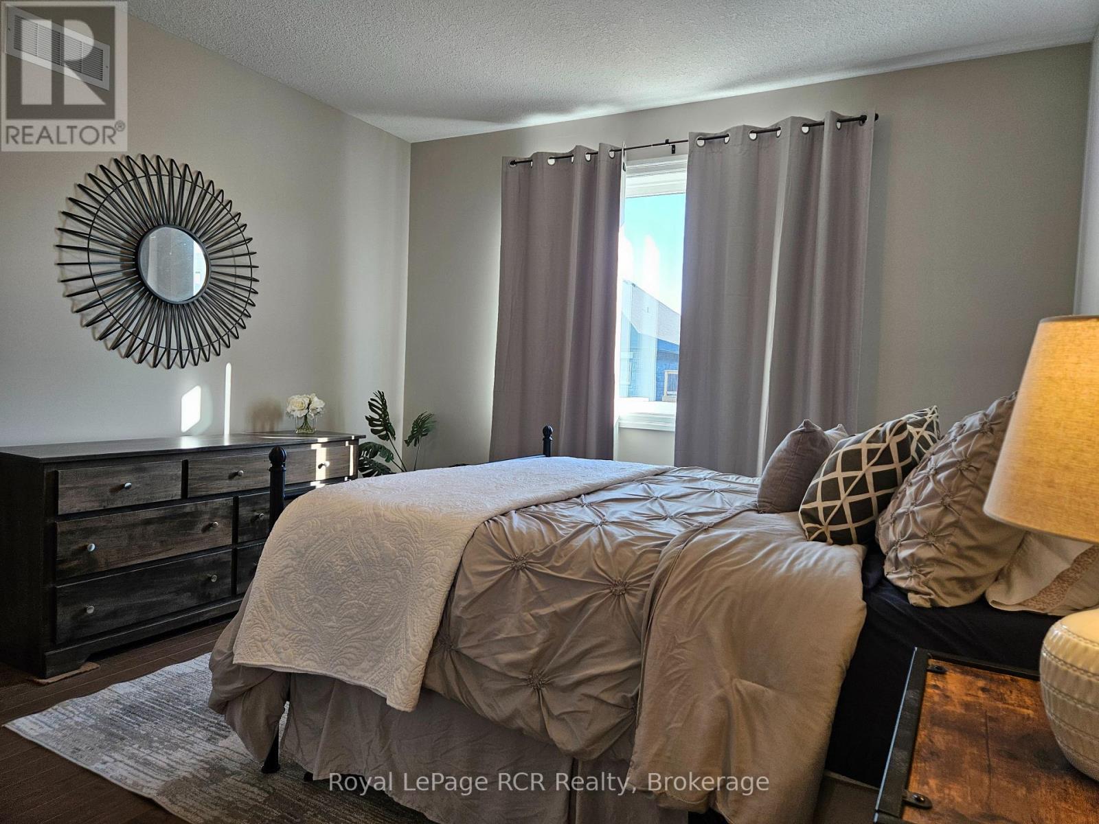












360 MARY ROSE AVENUE

,
Saugeen Shores,




Ontario
N0H2C3

