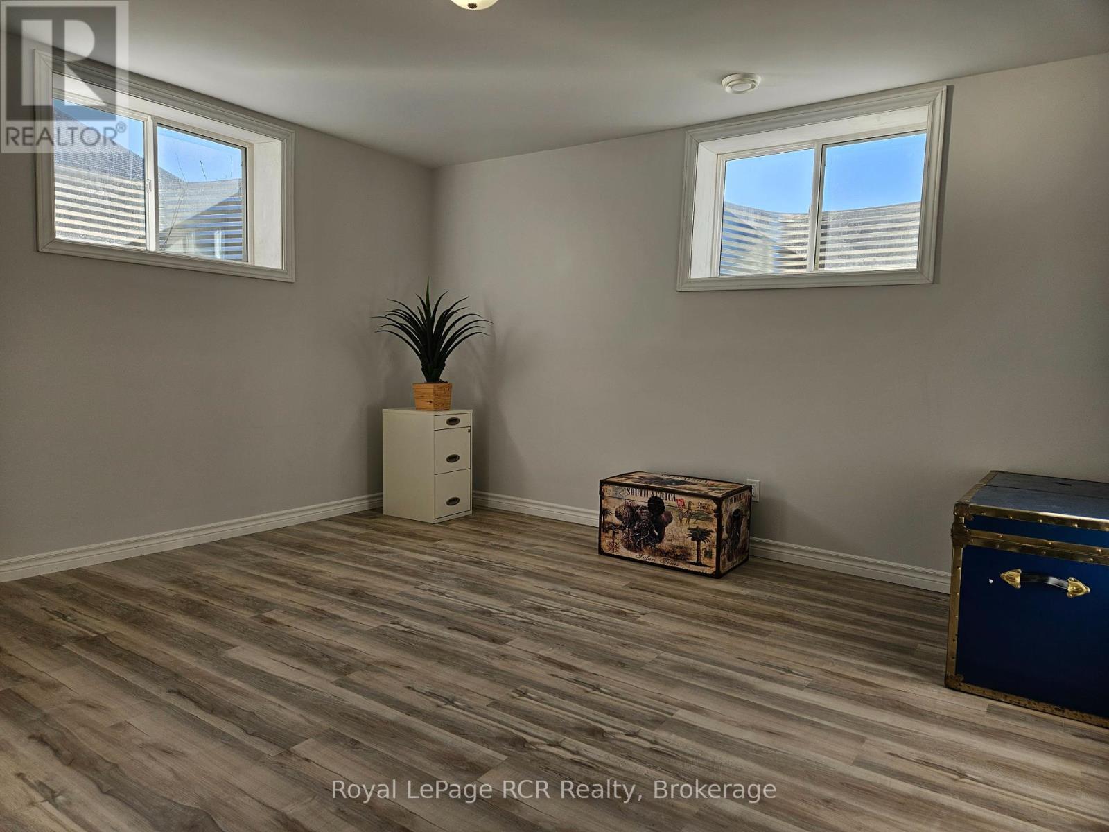 












360 MARY ROSE AVENUE

,
Saugeen Shores,




Ontario
N0H2C3

