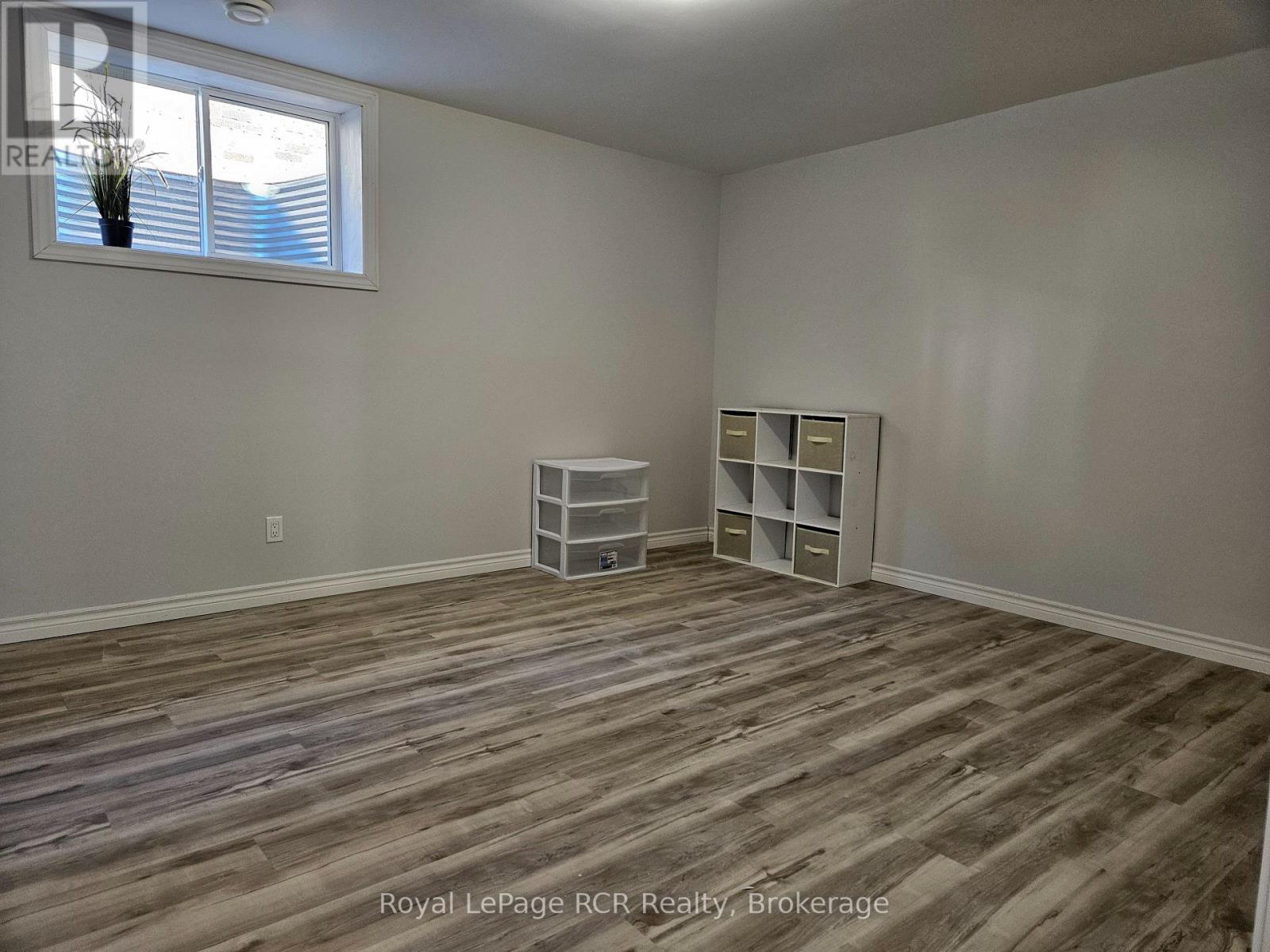 












360 MARY ROSE AVENUE

,
Saugeen Shores,




Ontario
N0H2C3

