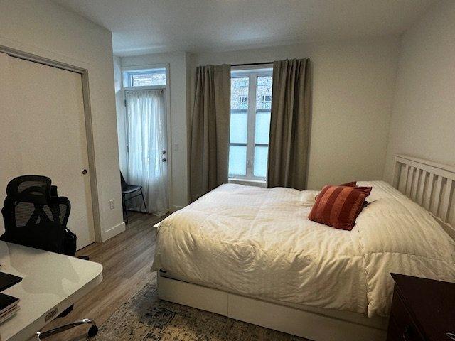 









2175


Rue De Champlain

, 3,
Montréal (Ville-Marie),




QC
H2L2T1

