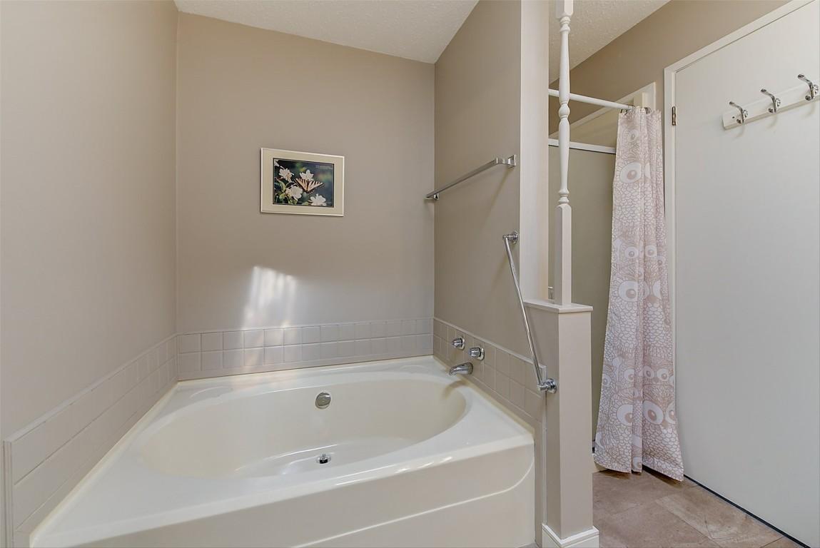 









1255


Raymer

Avenue, 111,
Kelowna,




BC
V1W 3S3

