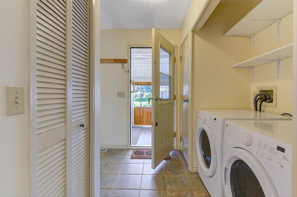 









1255


Raymer

Avenue, 111,
Kelowna,




BC
V1W 3S3

