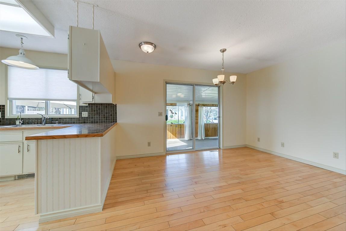 









1255


Raymer

Avenue, 111,
Kelowna,




BC
V1W 3S3

