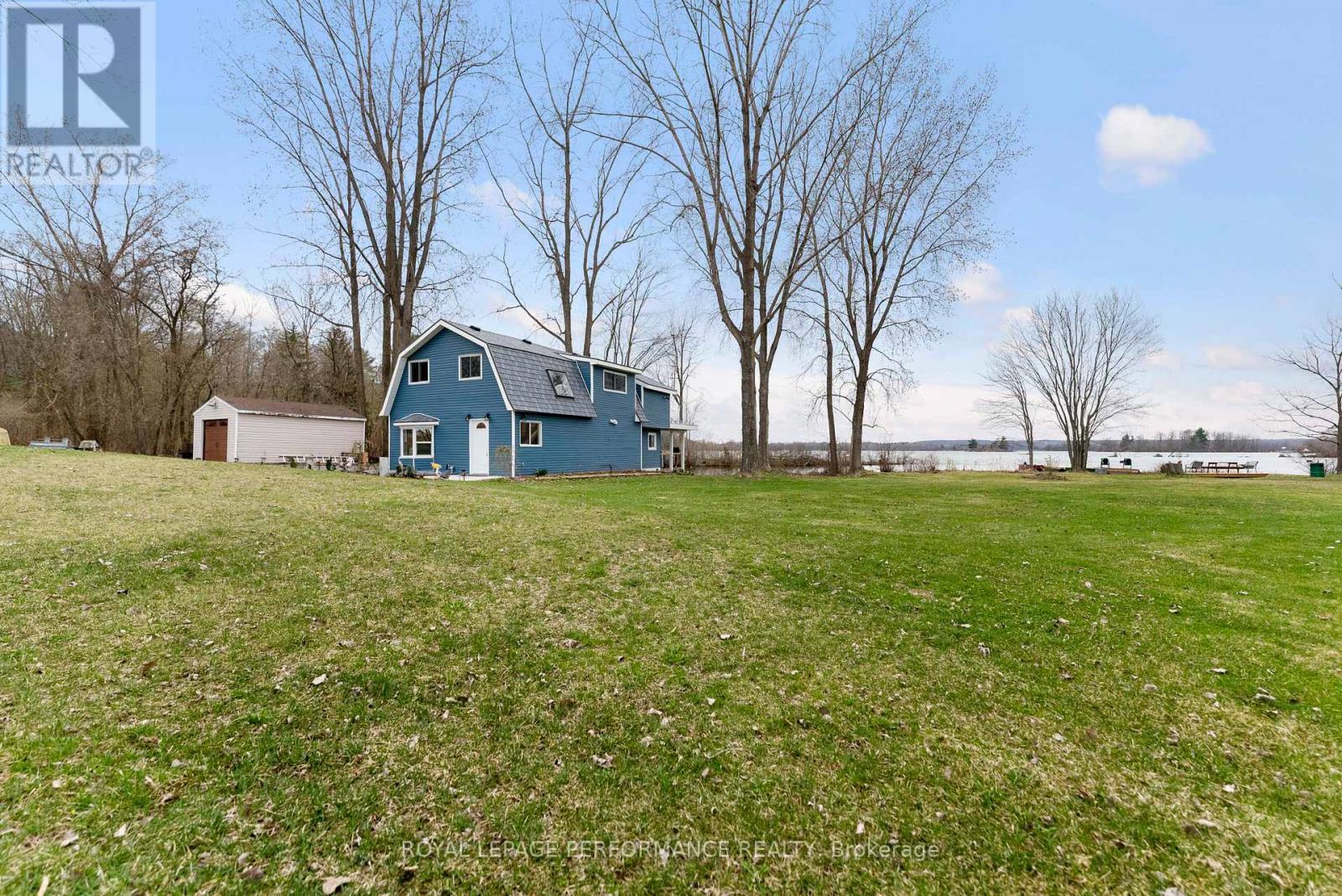 












1930 SUNBURY ROAD

,
Frontenac (Frontenac South),




Ontario
K0H1X0

