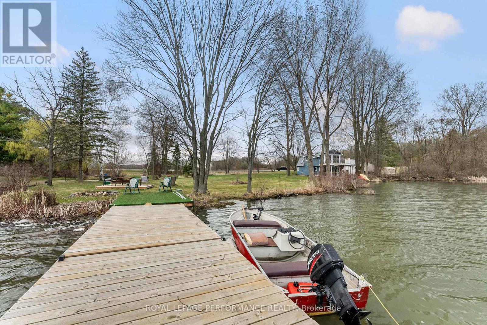 












1930 SUNBURY ROAD

,
Frontenac (Frontenac South),




Ontario
K0H1X0

