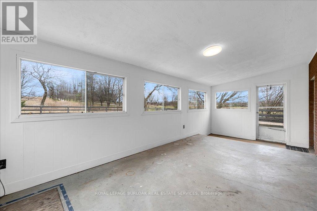 












337 HIGHWAY 52 N

,
Hamilton,




Ontario
L0R1T0

