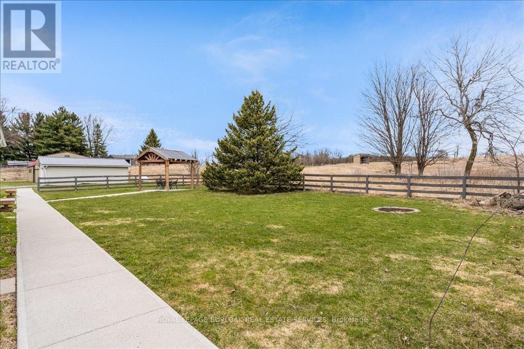 












337 HIGHWAY 52 N

,
Hamilton,




Ontario
L0R1T0

