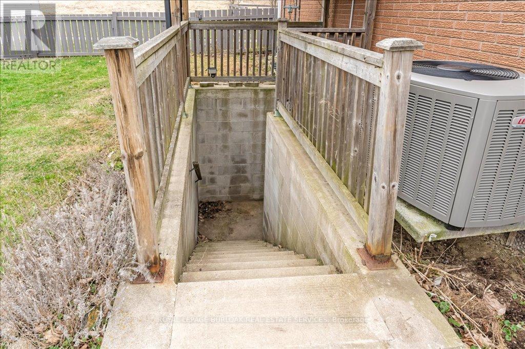 












337 HIGHWAY 52 N

,
Hamilton,




Ontario
L0R1T0


