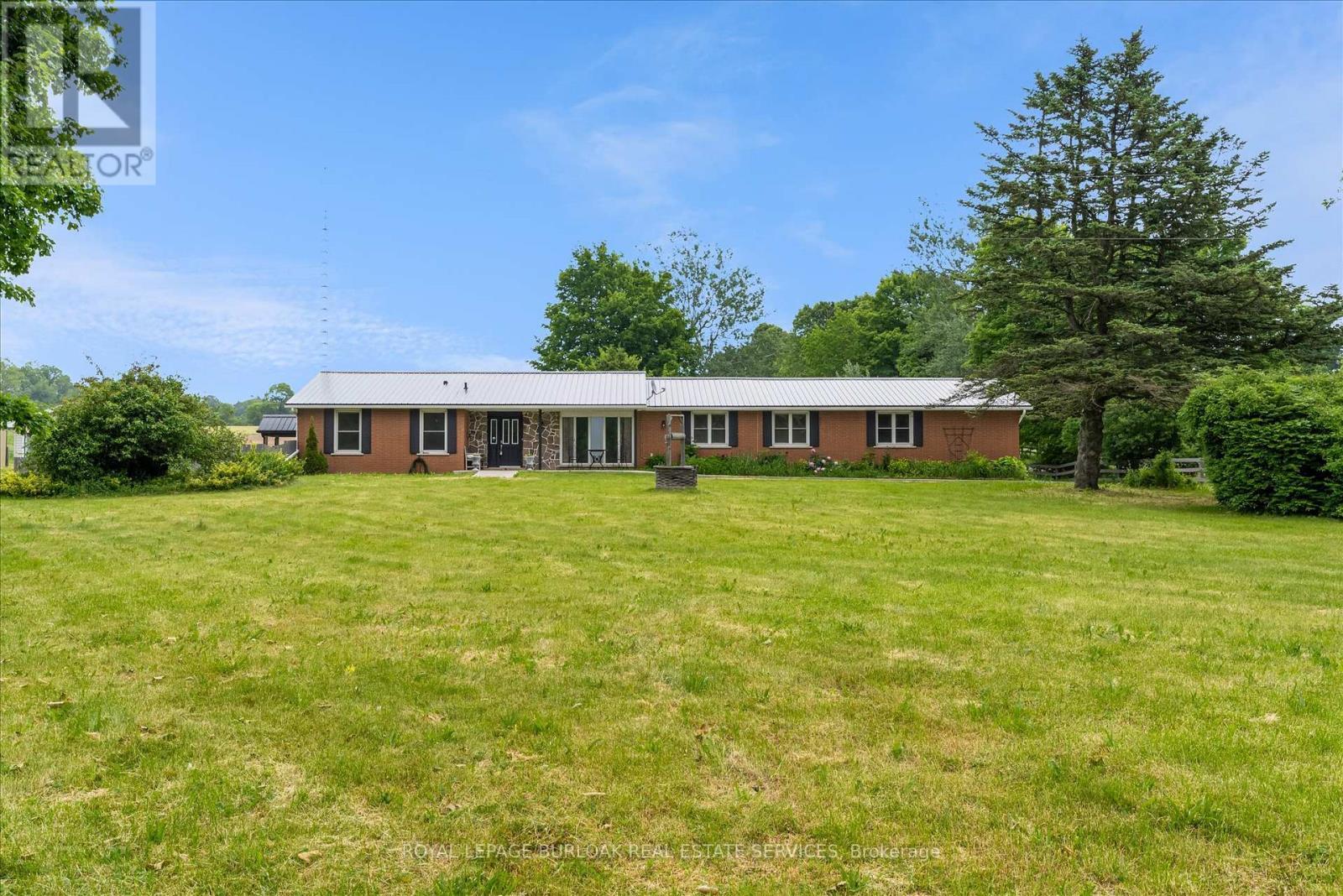 












337 HIGHWAY 52 N

,
Hamilton,




Ontario
L0R1T0

