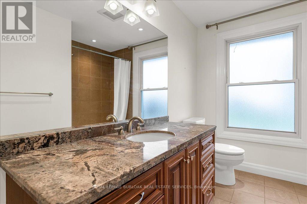 












337 HIGHWAY 52 N

,
Hamilton,




Ontario
L0R1T0

